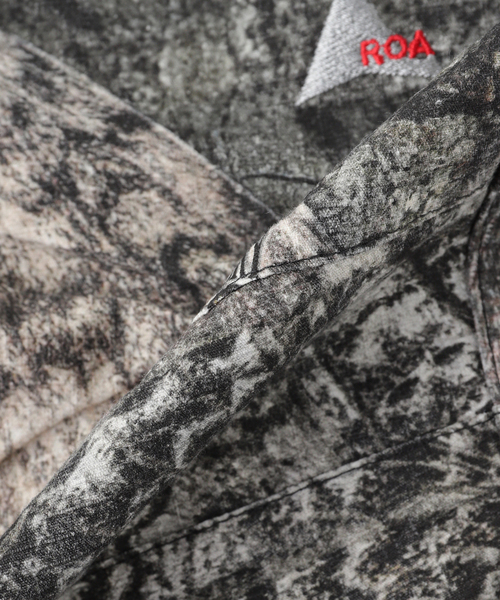 ROA(ロア)の「ROA / ロア SIERA MOTH PRINT 3/4 PANTS(その他パンツ・メンズ・ブラウン・LARGE/MEDIUM)」の4枚目の写真