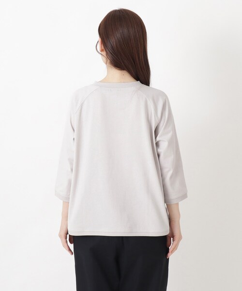 one'sterrace(ワンズテラス)の「クルーネック 7分袖ムジプルオーバー(Tシャツ/カットソー・レディース・グリーン系その他6/ブラック系8/ホワイト系9/ベージュ系その他7・02)」の7枚目の写真
