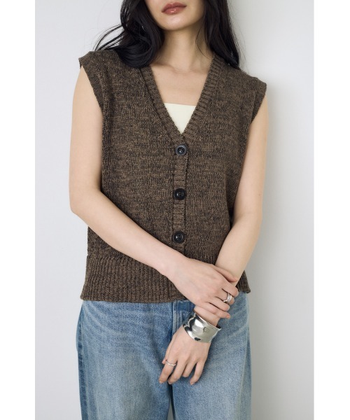 AZUL by moussy(アズールバイマウジー)の「テープヤーンニットジレ(ベスト・レディース・ブラウン/ホワイト系その他/アイボリー・MEDIUM/SMALL)」の3枚目の写真
