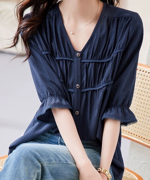 ONEP STAR(ワンピスター)の「Vネックギャザーブラウス(シャツ/ブラウス・レディース・ネイビー・MEDIUM/LARGE)」の12枚目の写真