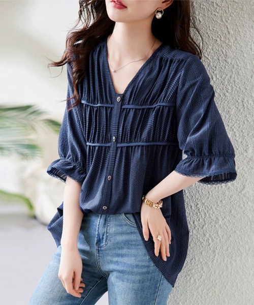 ONEP STAR(ワンピスター)の「Vネックギャザーブラウス(シャツ/ブラウス・レディース・ネイビー・MEDIUM/LARGE)」の13枚目の写真