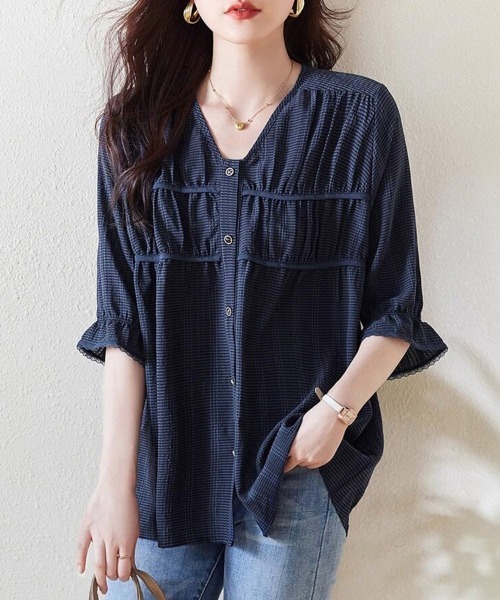 ONEP STAR(ワンピスター)の「Vネックギャザーブラウス(シャツ/ブラウス・レディース・ネイビー・MEDIUM/LARGE)」の5枚目の写真