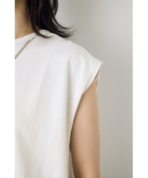 AZUL by moussy(アズールバイマウジー)の「【セットアップ対応】ノースリーブトップス カットトップス 夏服 秋服 春服(Tシャツ/カットソー・レディース・ライトブラック/ベージュ/オフホワイト/ブルー・SMALL/MEDIUM)」の11枚目の写真