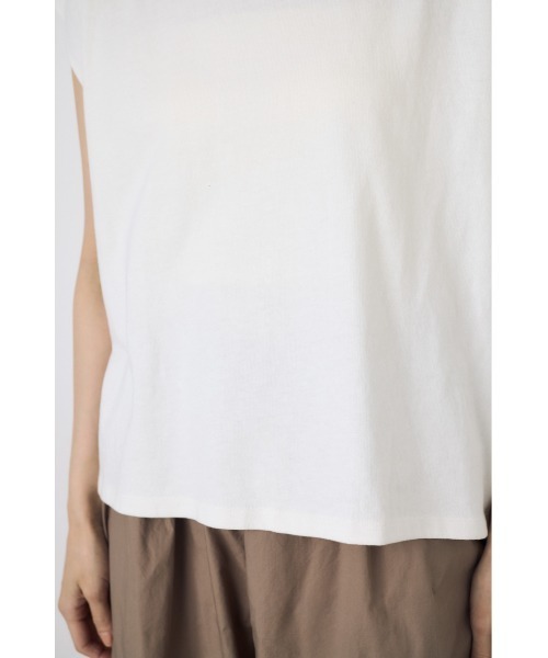 AZUL by moussy(アズールバイマウジー)の「【セットアップ対応】ノースリーブトップス カットトップス 夏服 秋服 春服(Tシャツ/カットソー・レディース・ライトブラック/ベージュ/オフホワイト/ブルー・SMALL/MEDIUM)」の12枚目の写真