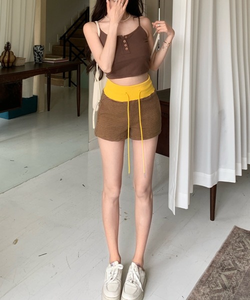 Vipoa（ヴィポア）の「Color Block Border Short Pants（その他パンツ・レディース・ブラック/イエロー・MEDIUM/SMALL）」の11枚目の写真