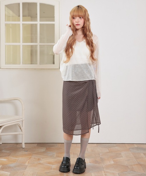 LiLIN(リリン)の「配色 チェック柄 シアー ラップ 膝丈 スカート(スカート・レディース・ブラウン/グレー・S/M)」の12枚目の写真