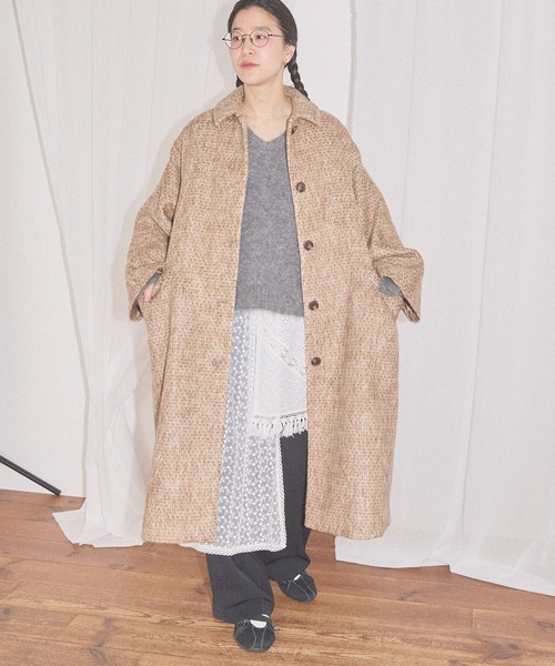 fig London(フィグロンドン)の「Phebe coat(ステンカラーコート・レディース・ベージュ/ブラック/ダークブラウン・FREE)」の1枚目の写真