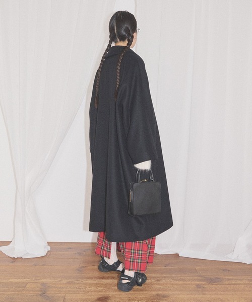fig London(フィグロンドン)の「Phebe coat(ステンカラーコート・レディース・ベージュ/ブラック/ダークブラウン・FREE)」の12枚目の写真