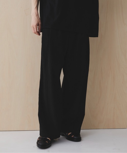 PUBLIC TOKYO(パブリックトウキョウ)の「トリプルタックワイドパンツ /夏服/ウエストゴム/ルーズ/ウォッシャブル(その他パンツ・メンズ・ブラック/マルチ・1/2)」の16枚目の写真