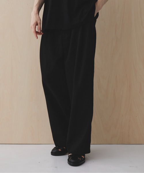 PUBLIC TOKYO(パブリックトウキョウ)の「トリプルタックワイドパンツ /夏服/ウエストゴム/ルーズ/ウォッシャブル(その他パンツ・メンズ・ブラック/マルチ・1/2)」の17枚目の写真