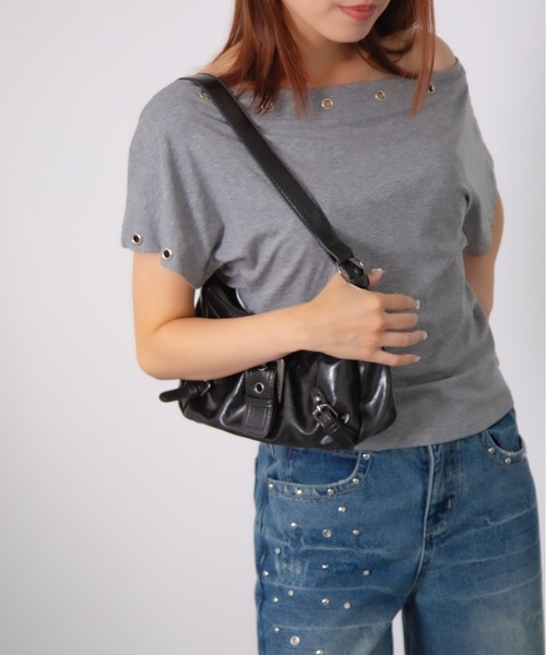 MEMECLE(メメクル)の「【 MEMECLE / メメクル 】アイレット ワンショルダー半袖トップス(Tシャツ/カットソー・レディース・ホワイト系/グレー/ホワイト/ブラック・FREE)」の4枚目の写真