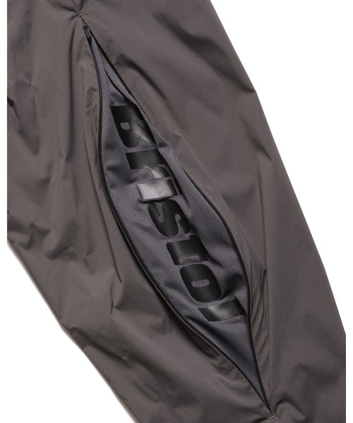 F.C.Real Bristol(エフシーレアルブリストル)の「CORDURA STRETCH VENTILATION BLOUSON(ブルゾン・メンズ・チャコールグレー/ブラック/グレイッシュベージュ・LARGE/MEDIUM/SMALL/X-LARGE/XX-LARGE)」の14枚目の写真