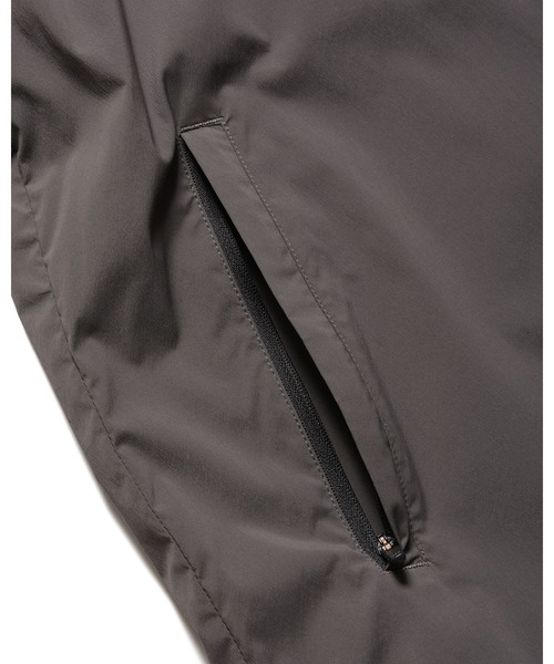 F.C.Real Bristol(エフシーレアルブリストル)の「CORDURA STRETCH VENTILATION BLOUSON(ブルゾン・メンズ・チャコールグレー/ブラック/グレイッシュベージュ・LARGE/MEDIUM/SMALL/X-LARGE/XX-LARGE)」の15枚目の写真