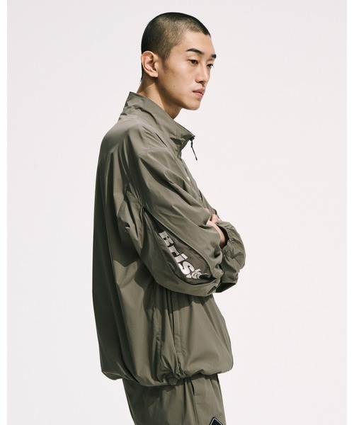F.C.Real Bristol(エフシーレアルブリストル)の「CORDURA STRETCH VENTILATION BLOUSON(ブルゾン・メンズ・チャコールグレー/ブラック/グレイッシュベージュ・LARGE/MEDIUM/SMALL/X-LARGE/XX-LARGE)」の17枚目の写真
