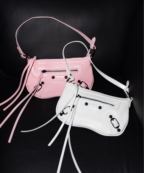 me+em select(ミームセレクト)の「【 ショルダーストラップ付き2WAY 】ヴィンテージライクグランジミニハンドバッグ/ vintage like grunge mini hand bag(ショルダーバッグ・レディース・ホワイト/ブラック/ピンク・FREE)」の7枚目の写真