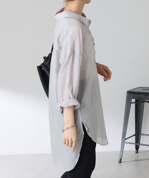 COLLAGE GALLARDAGALANTE(コラージュガリャルダガランテ)の「【芋生悠×Q.anosコラボ】メッセージシアーシャツ(シャツ/ブラウス・レディース・ホワイト/グレー/ピンク・FREE)」の16枚目の写真