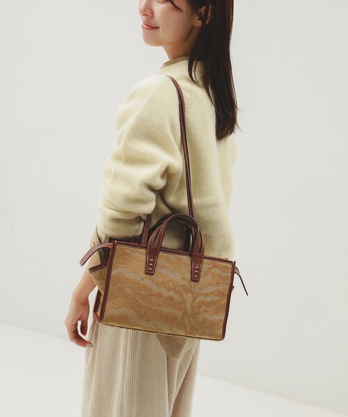 Demi-Luxe BEAMS(デミルクス ビームス)の「A VACATION / ZEBRA SABRINA トートバッグ(トートバッグ・レディース・ライトブラウン・ONE SIZE)」の2枚目の写真