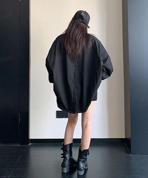Dalfwin(ダールフィン)の「Ricecake刺繍ロゴバックボタンオーバーサイズシャツ(シャツ/ブラウス・レディース・ホワイト/ブラック・FREE)」の18枚目の写真