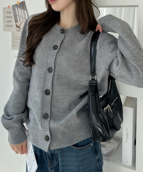Ada.(エイダ)の「ベーシック メランジ クルーネック ニットカーディガン(カーディガン/ボレロ・レディース・レッド/グレー/アイボリー・FREE)」の12枚目の写真
