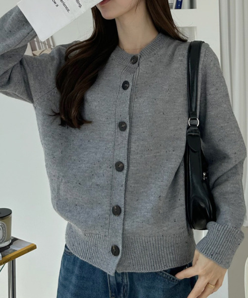 Ada.(エイダ)の「ベーシック メランジ クルーネック ニットカーディガン(カーディガン/ボレロ・レディース・レッド/グレー/アイボリー・FREE)」の14枚目の写真