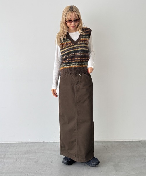 CANAL JEAN(キャナルジーン)の「HARING ノルディック柄Vニットベスト(ベスト・レディース・ブラウン・ONE SIZE)」の2枚目の写真