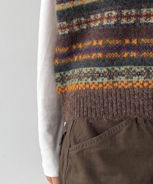CANAL JEAN(キャナルジーン)の「HARING ノルディック柄Vニットベスト(ベスト・レディース・ブラウン・ONE SIZE)」の7枚目の写真