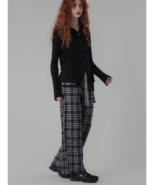 ELCHELE(エルチェレ)の「DAMAGE CHECK PANTS(その他パンツ・レディース・ブラック/ブラウン系その他2・36/38)」の12枚目の写真