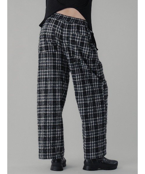 ELCHELE(エルチェレ)の「DAMAGE CHECK PANTS(その他パンツ・レディース・ブラック/ブラウン系その他2・36/38)」の11枚目の写真