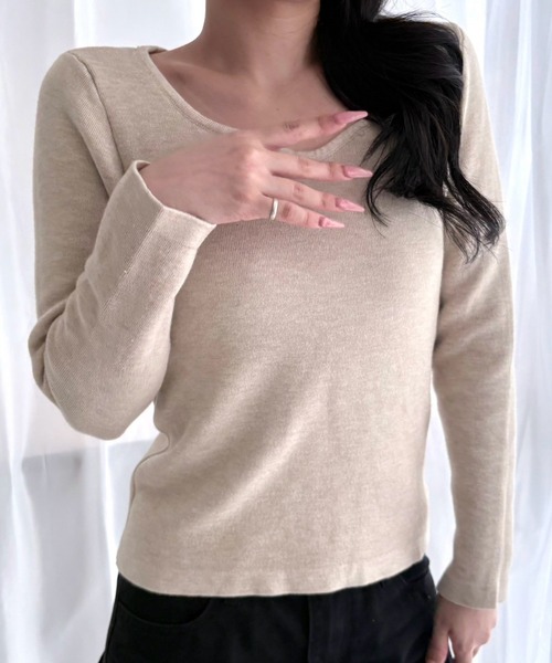 merrylatte(メリーラテ)の「裏起毛 スクエアネック 長袖ニットトップス(ニット/セーター・レディース・ベージュ/ブラック・FREE)」の4枚目の写真