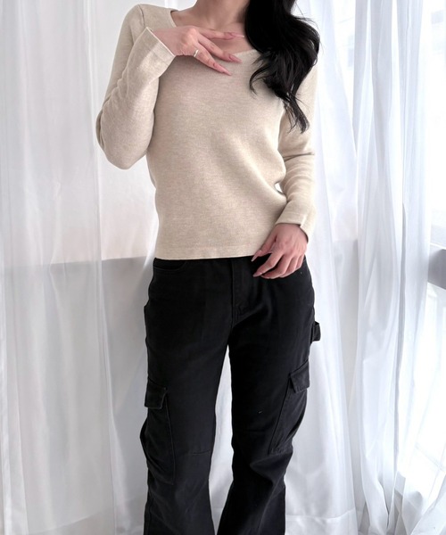 merrylatte(メリーラテ)の「裏起毛 スクエアネック 長袖ニットトップス(ニット/セーター・レディース・ベージュ/ブラック・FREE)」の5枚目の写真