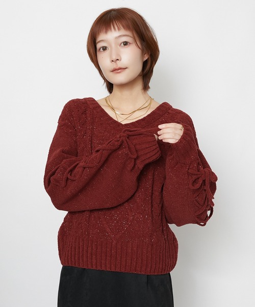 GORGE(ゴージ)の「ラメモール 袖レースアップケーブルニット|全4色(ニット/セーター・レディース・チャコール/オフホワイト/ボルドー/グレー・F)」の10枚目の写真