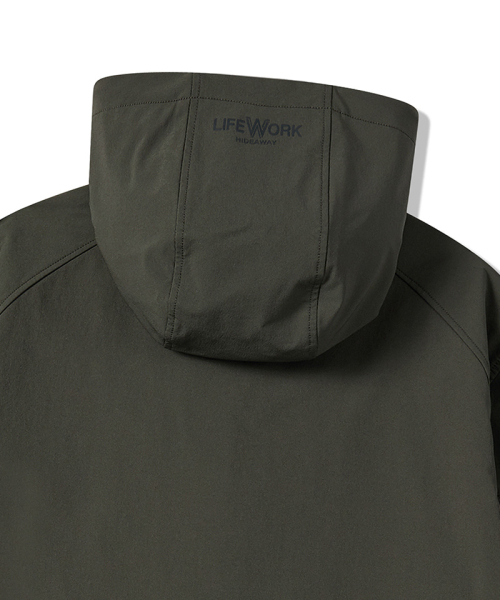 LIFE WORK(ライフワーク)の「コインワッペンパネルフードジャンパー(パーカー・レディース・ブラック/ダークカーキ・LARGE/MEDIUM)」の4枚目の写真