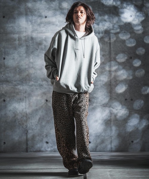 GLIMCLAP(グリムクラップ)の「mp15498-Dual-Leopard Shaggy Wide-Straight Pants トラックパンツ(212-047-gla-cg)(その他パンツ・メンズ・ベージュ/グレー・L/M/S)」の6枚目の写真