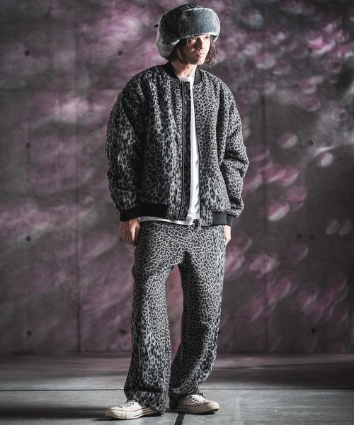 GLIMCLAP(グリムクラップ)の「mp15498-Dual-Leopard Shaggy Wide-Straight Pants トラックパンツ(212-047-gla-cg)(その他パンツ・メンズ・ベージュ/グレー・L/M/S)」の14枚目の写真