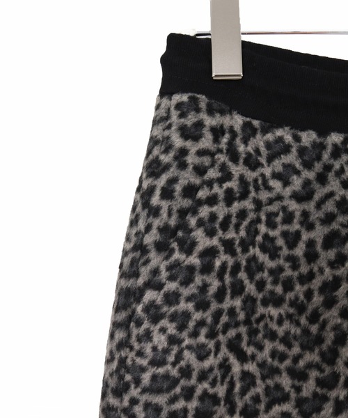GLIMCLAP(グリムクラップ)の「mp15498-Dual-Leopard Shaggy Wide-Straight Pants トラックパンツ(212-047-gla-cg)(その他パンツ・メンズ・ベージュ/グレー・L/M/S)」の21枚目の写真