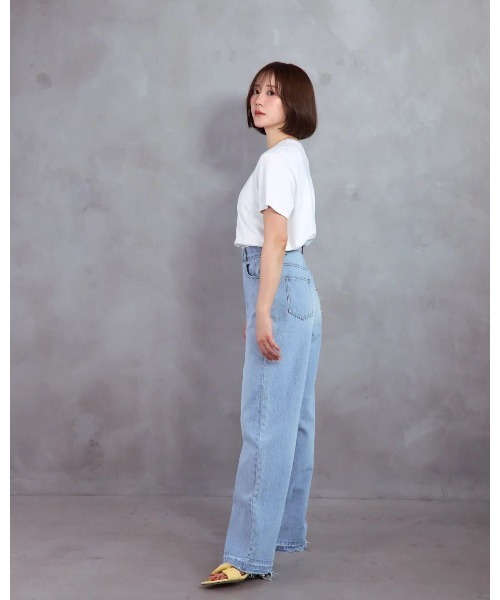 LANTINAM(ランティナム)の「アシンメトリーウエストストレートデニム/カットオフデザイン × ゆったりシルエット(デニムパンツ・レディース・ライトブルー/ブルー・XS/M/S)」の5枚目の写真