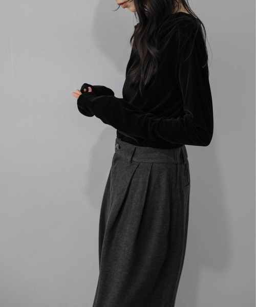 AMELY（エミリー）の「ドレープカットソー/ギャザー/長袖/トップス/光沢感/無地/シック（Tシャツ/カットソー・レディース・モカ/ブラック/ブラウン・フリー）」の5枚目の写真
