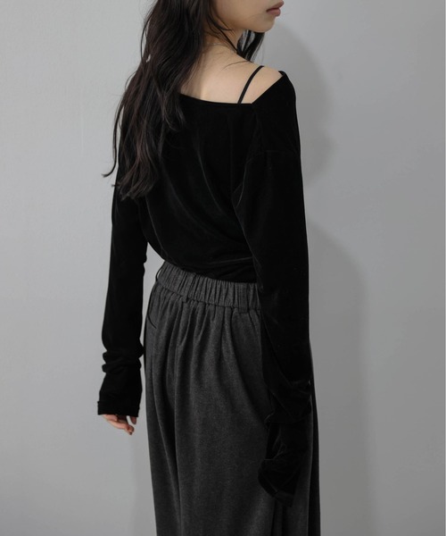 AMELY（エミリー）の「ドレープカットソー/ギャザー/長袖/トップス/光沢感/無地/シック（Tシャツ/カットソー・レディース・モカ/ブラック/ブラウン・フリー）」の6枚目の写真