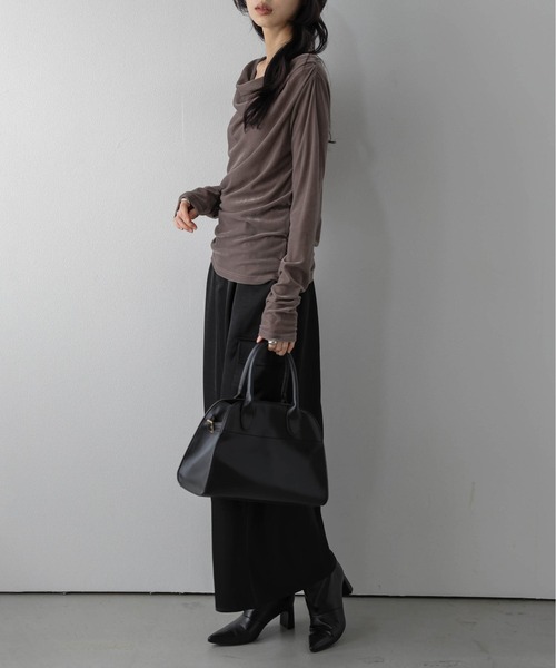 AMELY（エミリー）の「ドレープカットソー/ギャザー/長袖/トップス/光沢感/無地/シック（Tシャツ/カットソー・レディース・モカ/ブラック/ブラウン・フリー）」の13枚目の写真