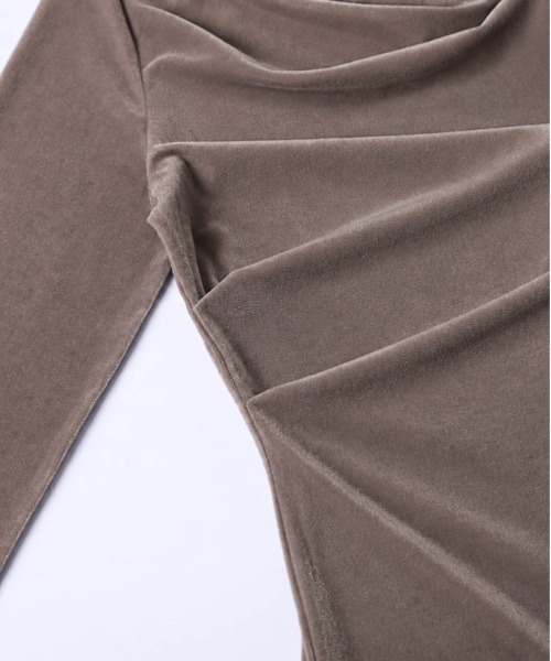 AMELY（エミリー）の「ドレープカットソー/ギャザー/長袖/トップス/光沢感/無地/シック（Tシャツ/カットソー・レディース・モカ/ブラック/ブラウン・フリー）」の18枚目の写真