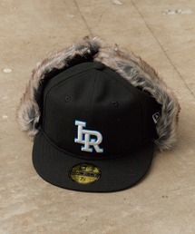 Liberaiders(リベレイダース)の「Liberaiders/リベレイダース × NEW ERA/ニューエラ 59 FIFTY DOG EAR CAP ドックイヤーキャップ 防寒 刺繍 ロゴ ベースボール アウトドア ストリート デイリーユース 2026秋冬 秋服 冬服 秋 冬(キャップ)」