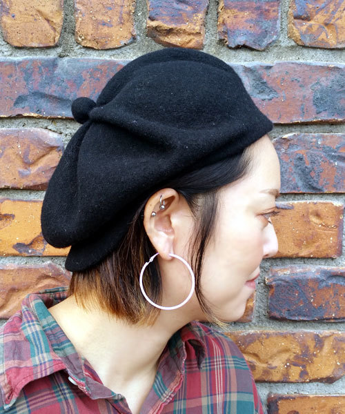 lala Born（ララボーン）の「【lalaBorn/ララボーン】5cm フープピアス（ピアス（両耳用）・レディース・ラベンダー/イエロー/オレンジ/ゴールド/ブルー/シルバー/ブラック/ホワイト/グリーン/ピンク/レッド・FREE）」の6枚目の写真