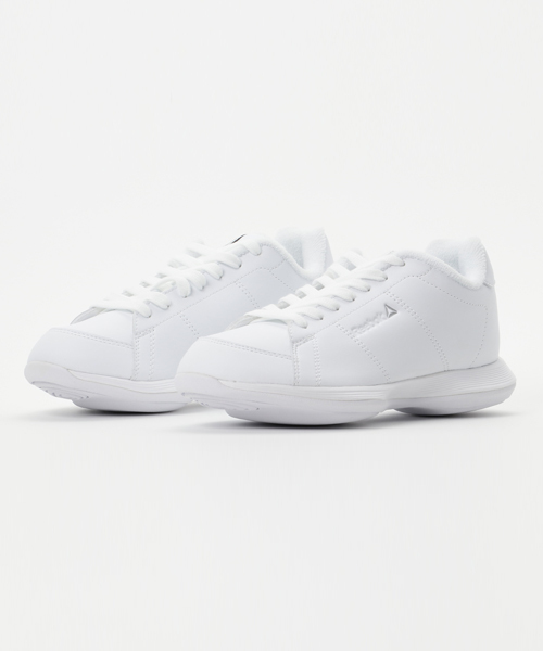 Reebok（リーボック）の「イージートーン 2.0 COURT（スニーカー・レディース・ホワイト系その他2/ブラック/ホワイト系その他・24.5cm/23.5cm/25.0cm/23.0cm/22.0cm/22.5cm/24.0cm/26.0cm/25.5cm）」の2枚目の写真