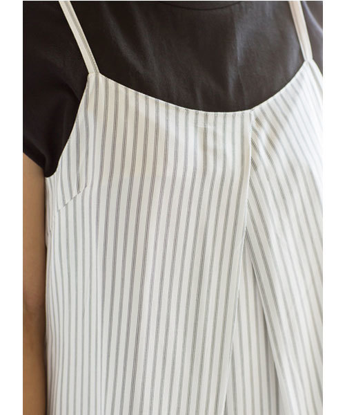 STYLE DELI(スタイルデリ)の「タック入りストライプ柄キャミワンピース(ワンピース・レディース・アイボリー/カーキ・MEDIUM)」の7枚目の写真