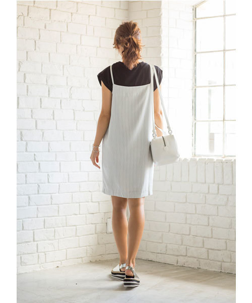 STYLE DELI(スタイルデリ)の「タック入りストライプ柄キャミワンピース(ワンピース・レディース・アイボリー/カーキ・MEDIUM)」の10枚目の写真