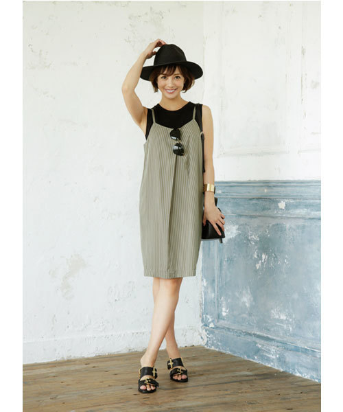 STYLE DELI(スタイルデリ)の「タック入りストライプ柄キャミワンピース(ワンピース・レディース・アイボリー/カーキ・MEDIUM)」の15枚目の写真