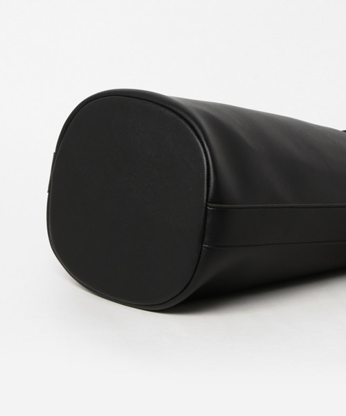 STUDIOUS（ステュディオス）の「【STUDIOUS】2WAYバケツショルダーバッグ（ボストンバッグ・レディース・グレー/ブラック・FREE）」の4枚目の写真