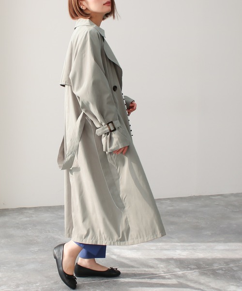 Social GIRL（ソーシャルガール）の「キャンディースリーブ オーバーサイズ トレンチコート（トレンチコート・レディース・ベージュ/ネイビー/サンドベージュ/ピンクベージュ/キャメル/ブラウン/ブラック/ライトカーキ/サックスブルー/グレイッシュベージュ/カーキ/マスタード/グレー・M/S/L）」の3枚目の写真
