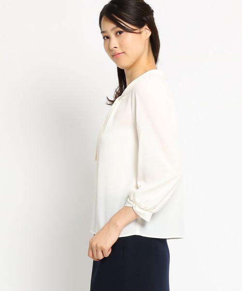 Sunauna(スーナウーナ)の「【洗える】ジョーゼットボウタイブラウス(シャツ/ブラウス・レディース・オフホワイト/ブラック/ライトパープル・34/38/40)」の5枚目の写真