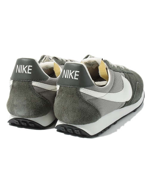 NIKE(ナイキ)の「ナイキ プリモントリオール レーサー NIKE PRE MONTREAL RACER M(スニーカー・メンズ・カーキ/ネイビー・27cm/26.5cm/27.5cm/28cm/28.5cm)」の5枚目の写真